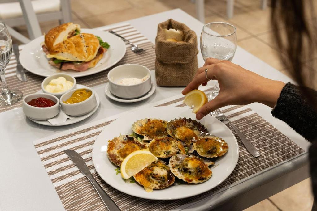 Rayentray Las Restingas Hotel De Mar Puerto Pirámides エクステリア 写真